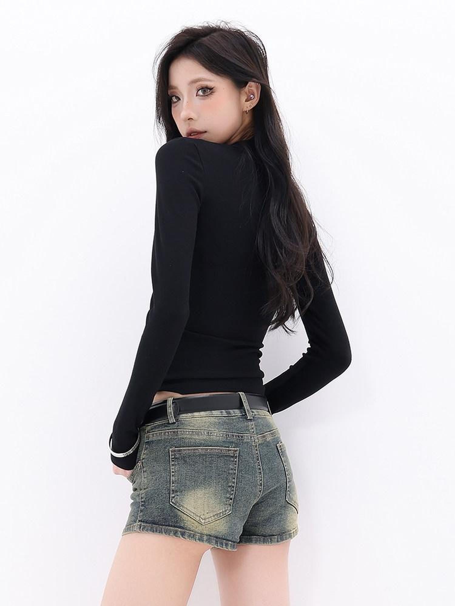 QIUQIU STUDIO Black Stretch Ribbed Open Placket Cross Print Women&