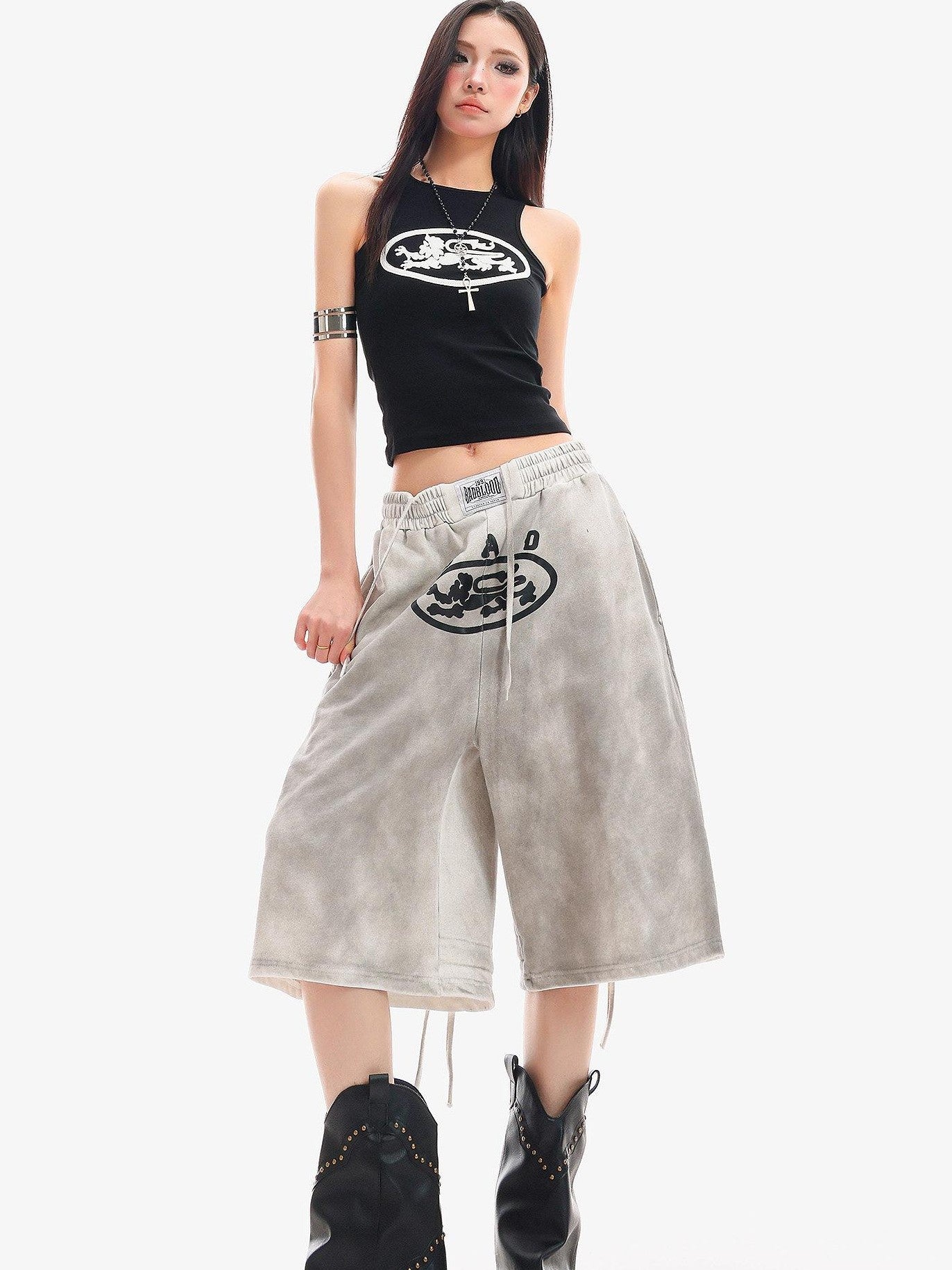 QIUQIU STUDIO Black White Contrast Creative Print Racerback Round Neck Women&