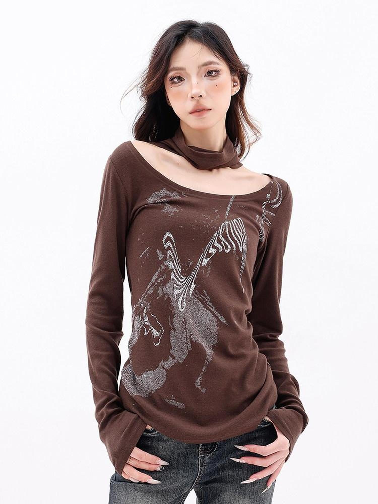 QIUQIU STUDIO Coffee Black Printed Crewneck Neckwarmer Slim Fit Women&