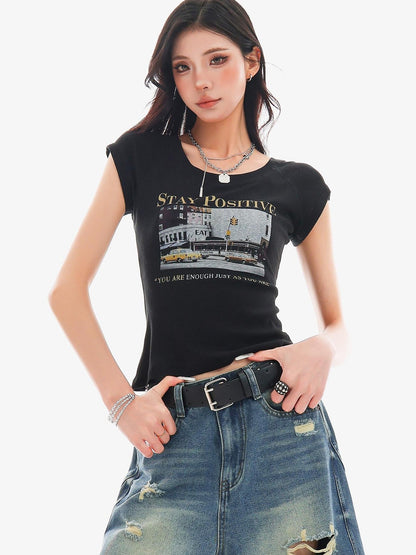 QIUQIU STUDIO Creative Letter Print Round Neck Cropped Women&