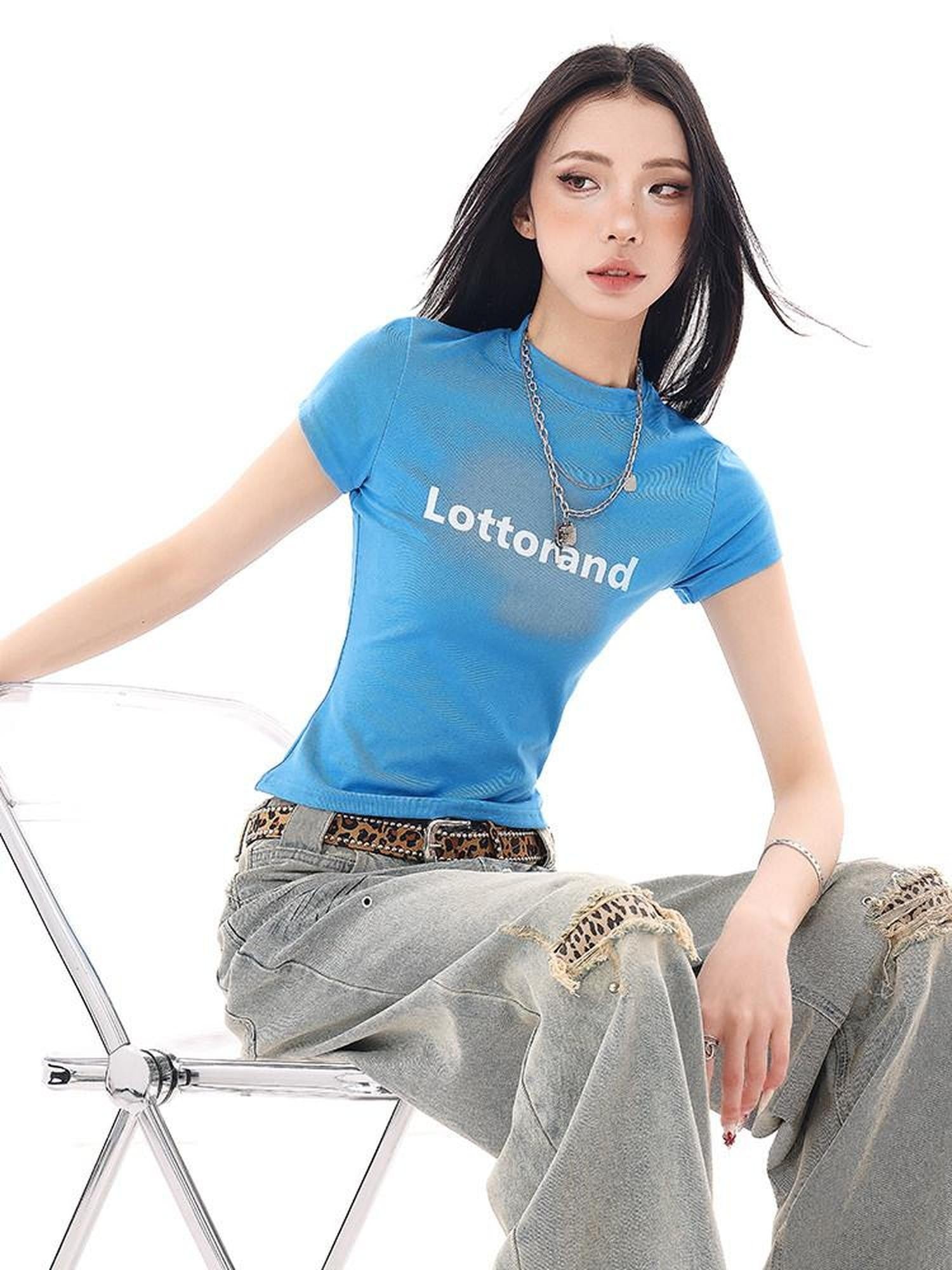 QIUQIU STUDIO Cropped Letter Print Crewneck Slim Fit Women&
