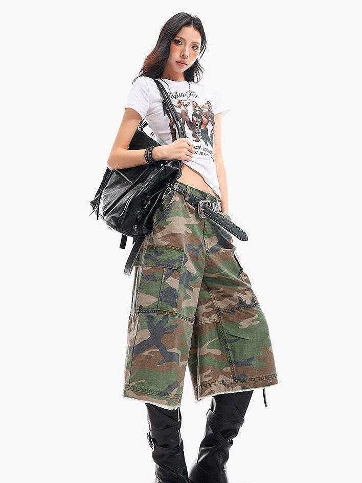 QIUQIU STUDIO Cropped Portrait Print Round Neck Waist Cinch Women&