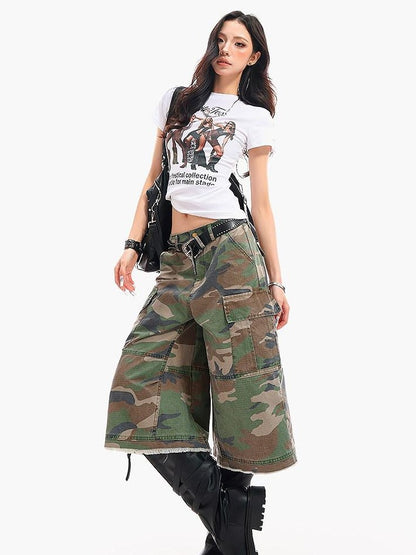 QIUQIU STUDIO Cropped Portrait Print Round Neck Waist Cinch Women&
