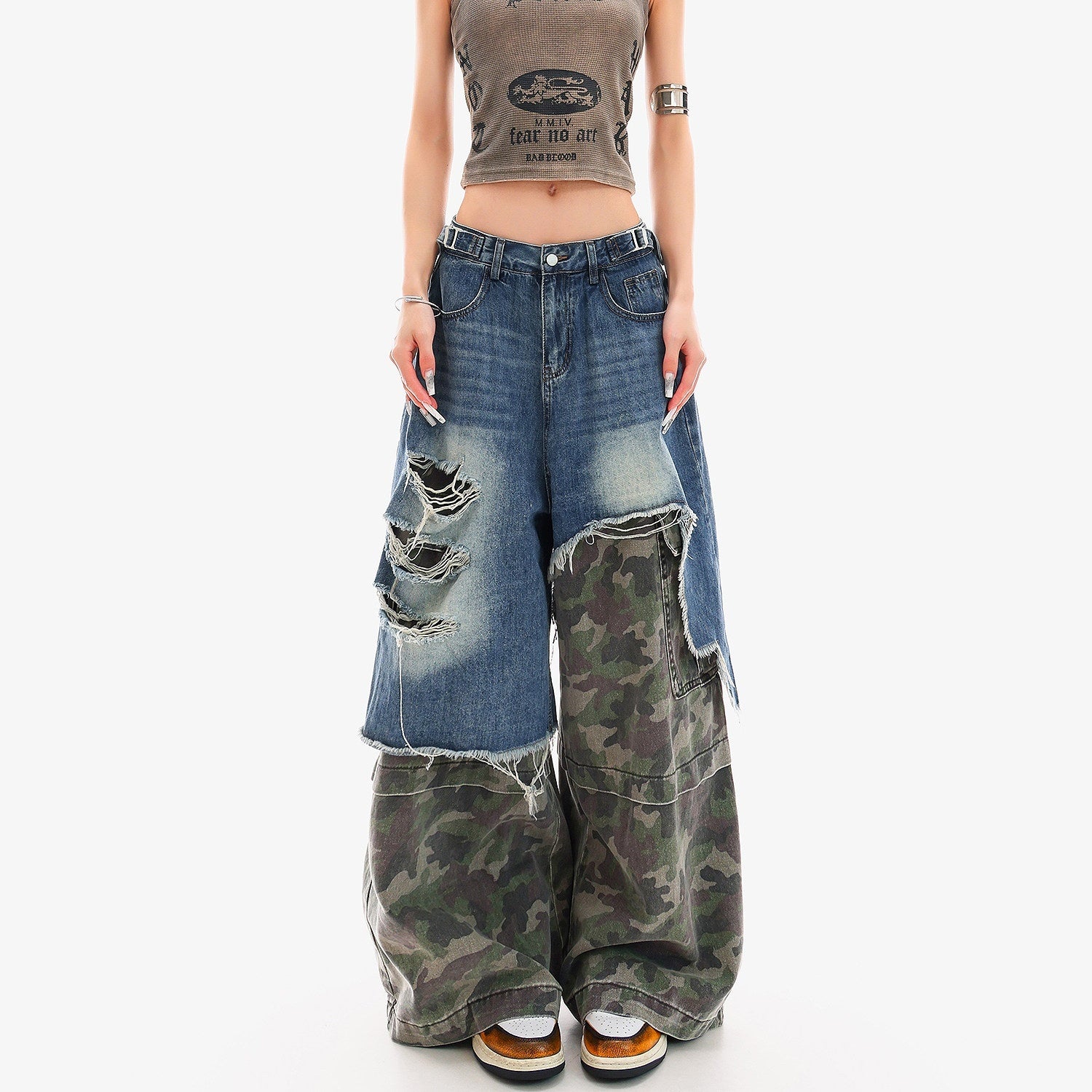 QIUQIU_STUDIO_Cropped_Printed_Round_Neck_Fitted_Women&