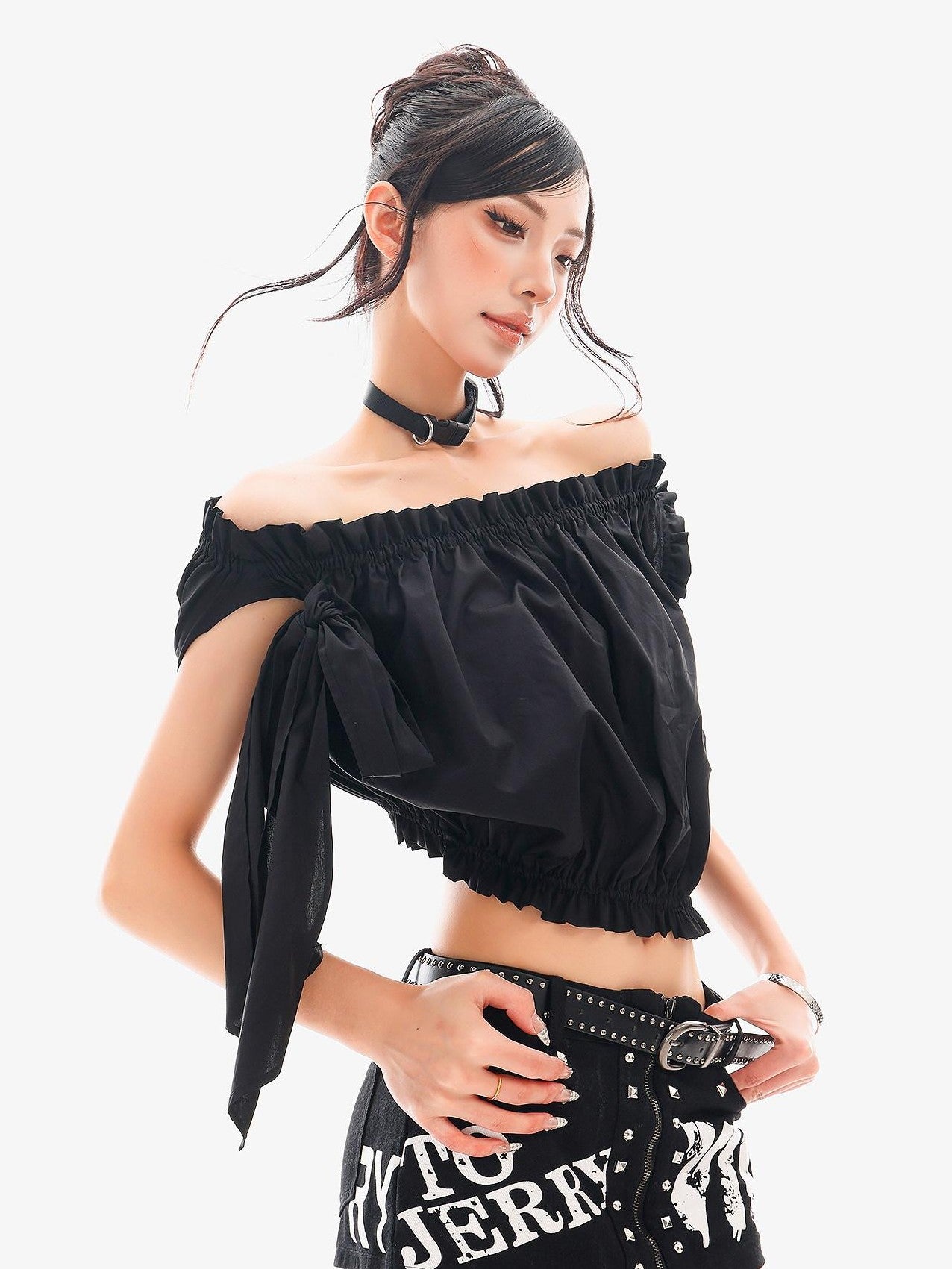 QIUQIU STUDIO Cropped Ruffled Edge One Shoulder Tie Strap Women&