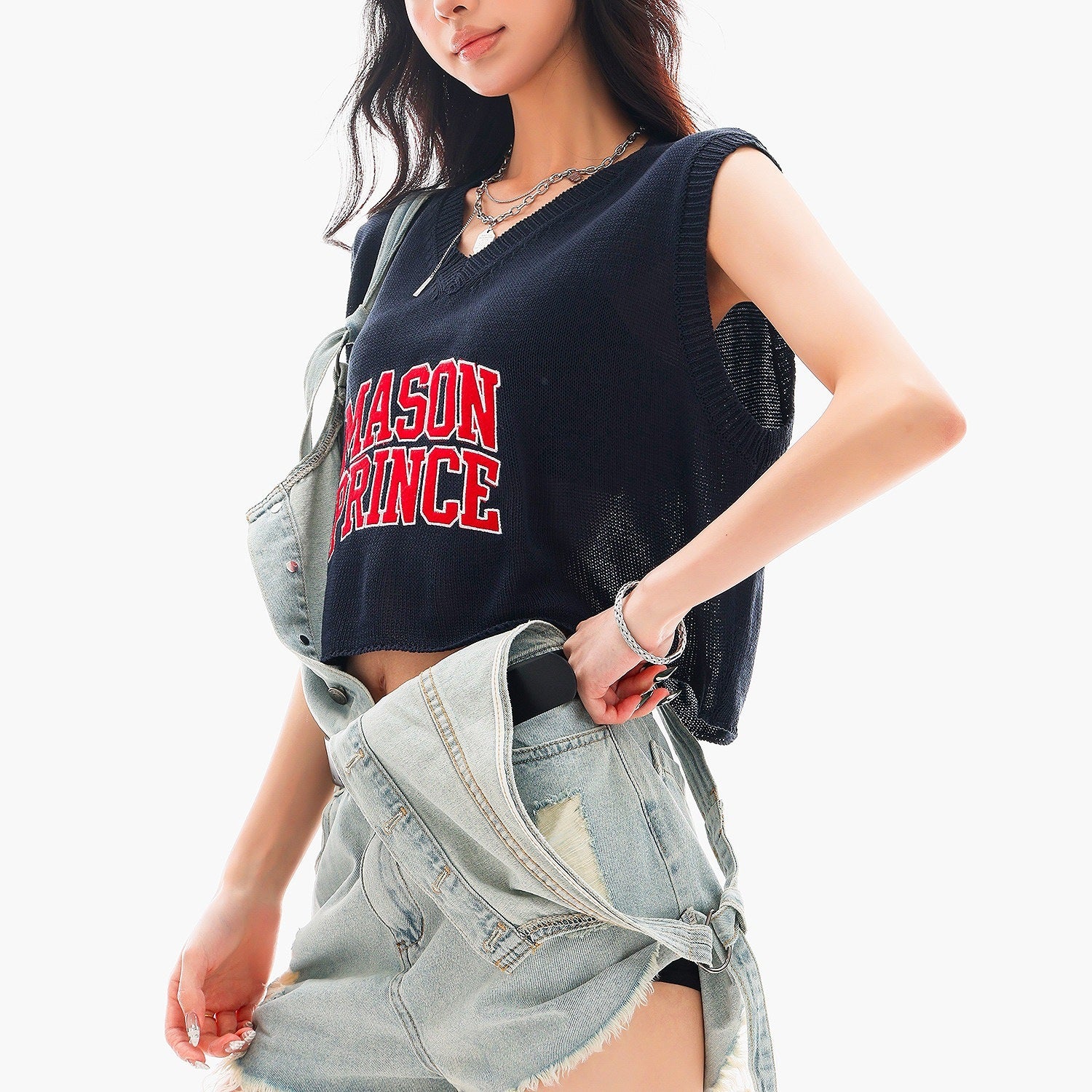 QIUQIU_STUDIO_Cropped_V-neck_Letter_Print_Knitted_Sexy_Loose_Women&