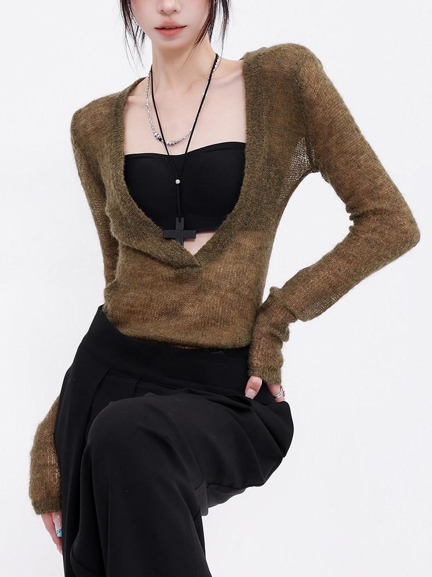 QIUQIU STUDIO Designer V-neck Slim Fit Long Sleeve Knitted Solid Women&