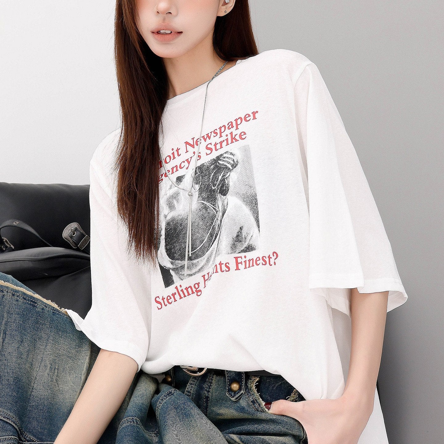 QIUQIU_STUDIO_Figure_Print_Side_Slit_Round_Neck_Women&