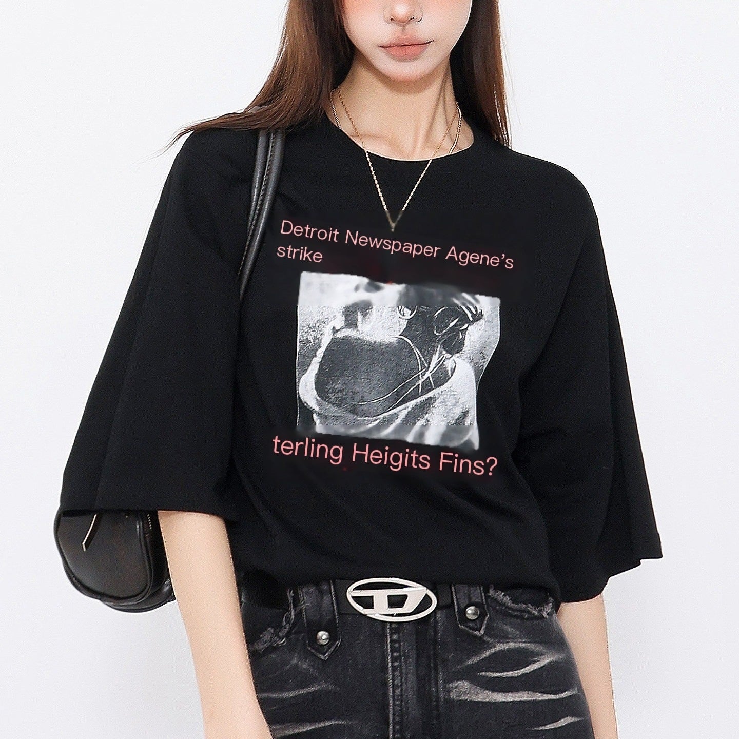 QIUQIU_STUDIO_Figure_Print_Side_Slit_Round_Neck_Women&