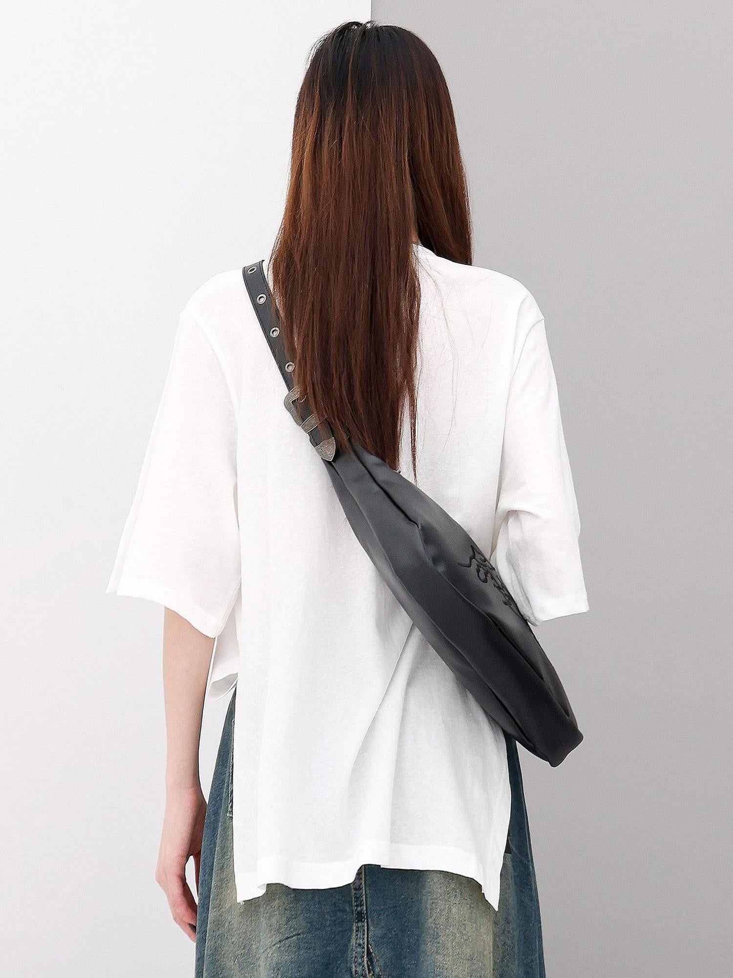 QIUQIU STUDIO Figure Print Side Slit Round Neck Women&