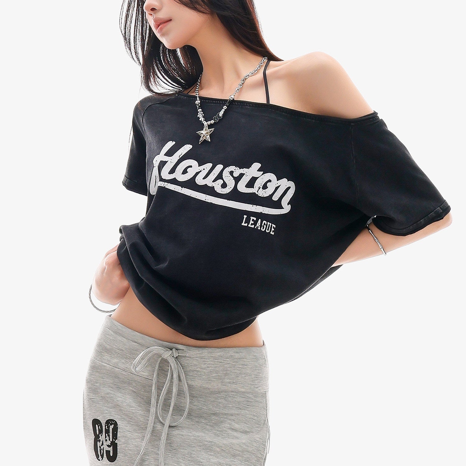QIUQIU_STUDIO_Fitted_Letter_Print_One_Shoulder_Short_Sleeve_Women&