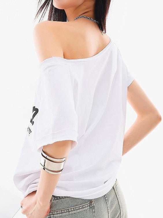 QIUQIU STUDIO Fitted Letter Print One Shoulder Short Sleeve Women&