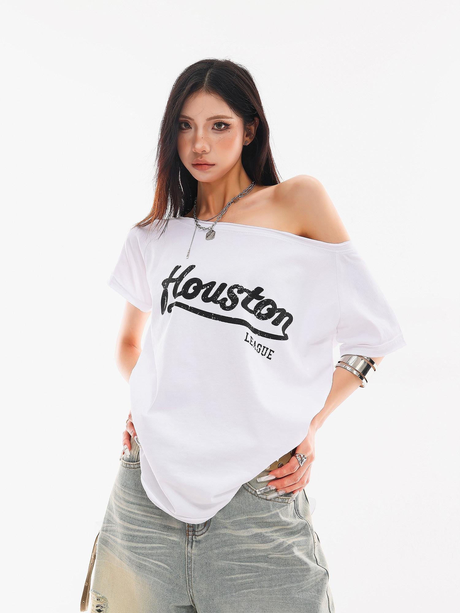 QIUQIU STUDIO Fitted Letter Print One Shoulder Short Sleeve Women&