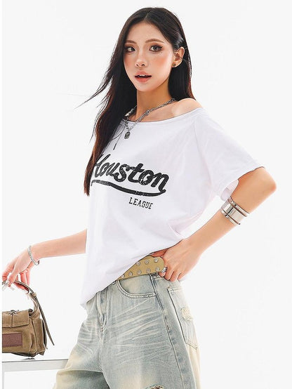 QIUQIU STUDIO Fitted Letter Print One Shoulder Short Sleeve Women&