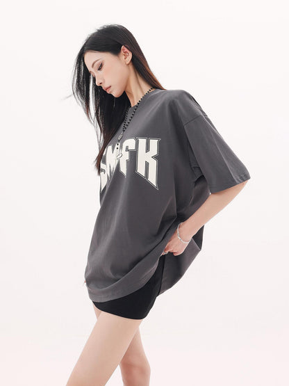 QIUQIU STUDIO Gray White Black Letter Print Drop Shoulder Women&
