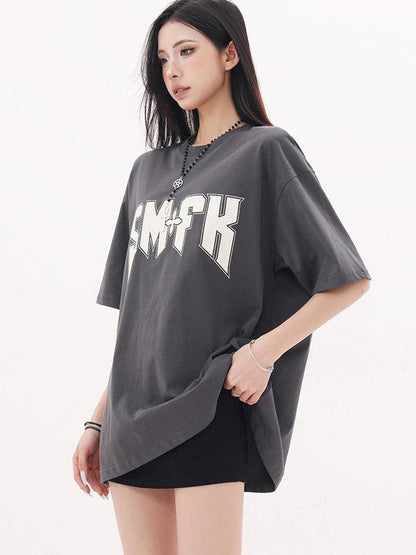 QIUQIU STUDIO Gray White Black Letter Print Drop Shoulder Women&