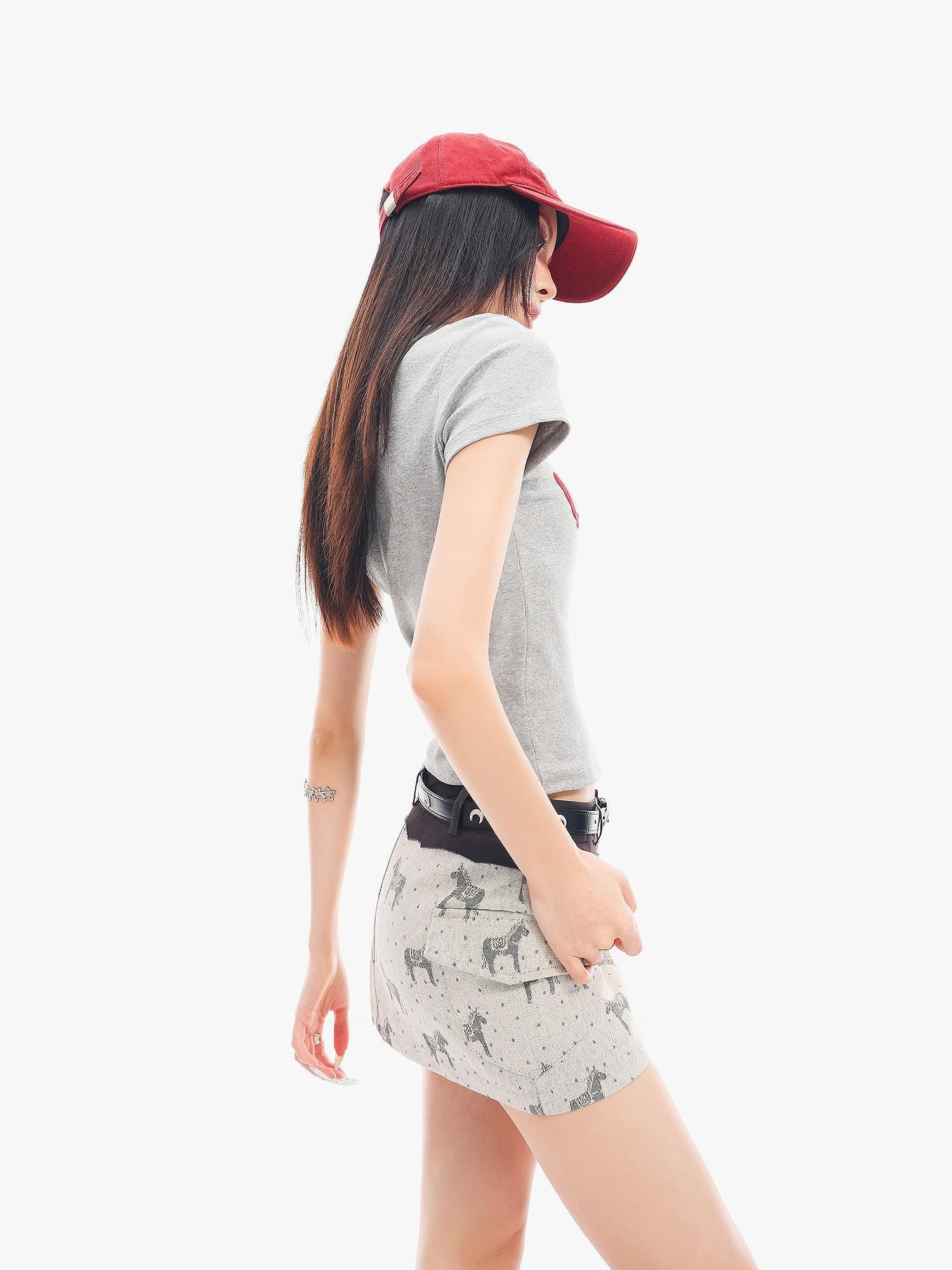 QIUQIU STUDIO Grey Black White Letter Print Crewneck Slim Fit Short Sleeve Women&