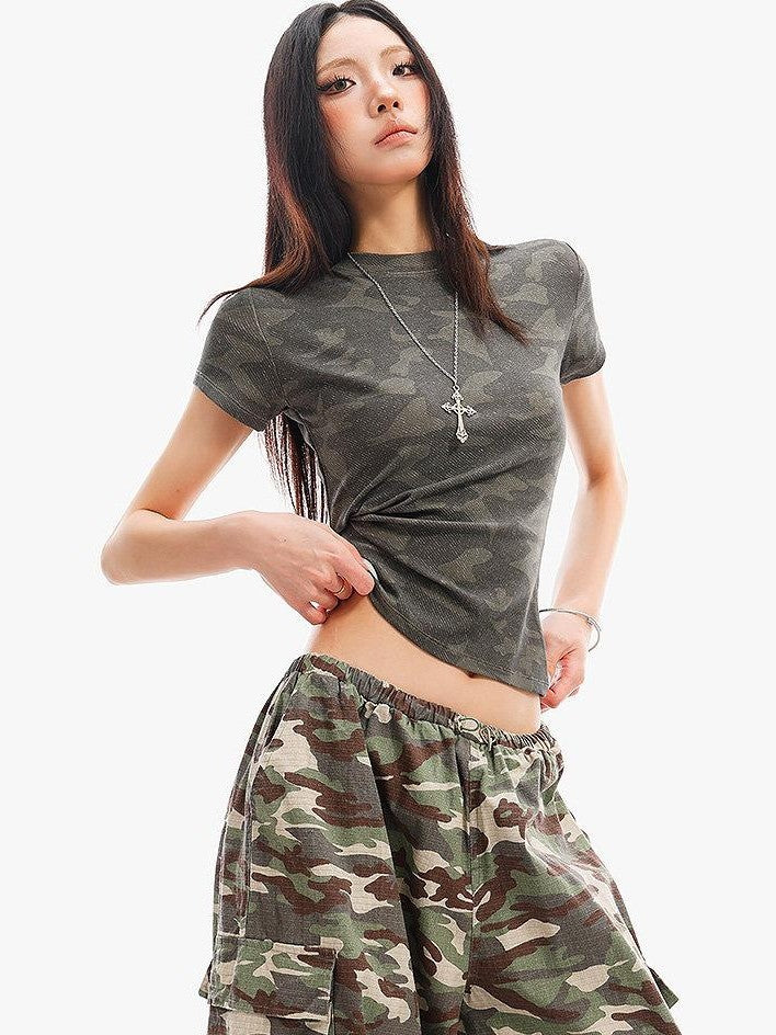 QIUQIU STUDIO Khaki Green Camouflage Print Round Neck Cropped Women&