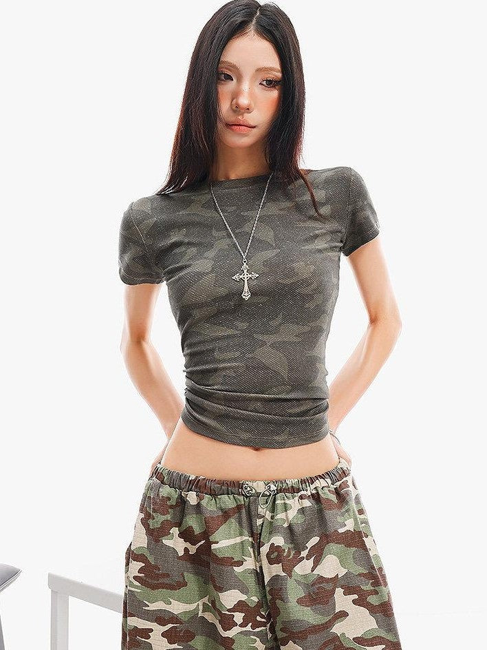 QIUQIU STUDIO Khaki Green Camouflage Print Round Neck Cropped Women&