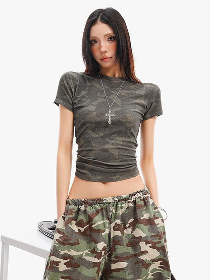 QIUQIU STUDIO Khaki Green Camouflage Print Round Neck Cropped Women&