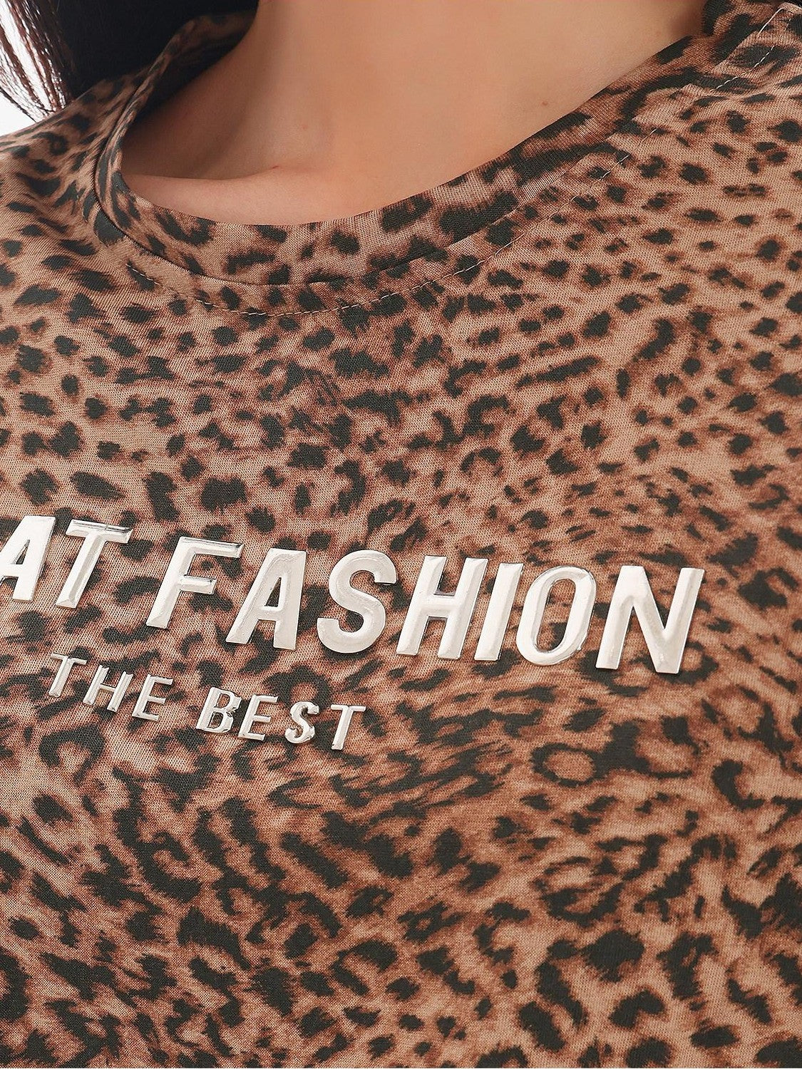 QIUQIU STUDIO Leopard Letter Print Round Neck Women&