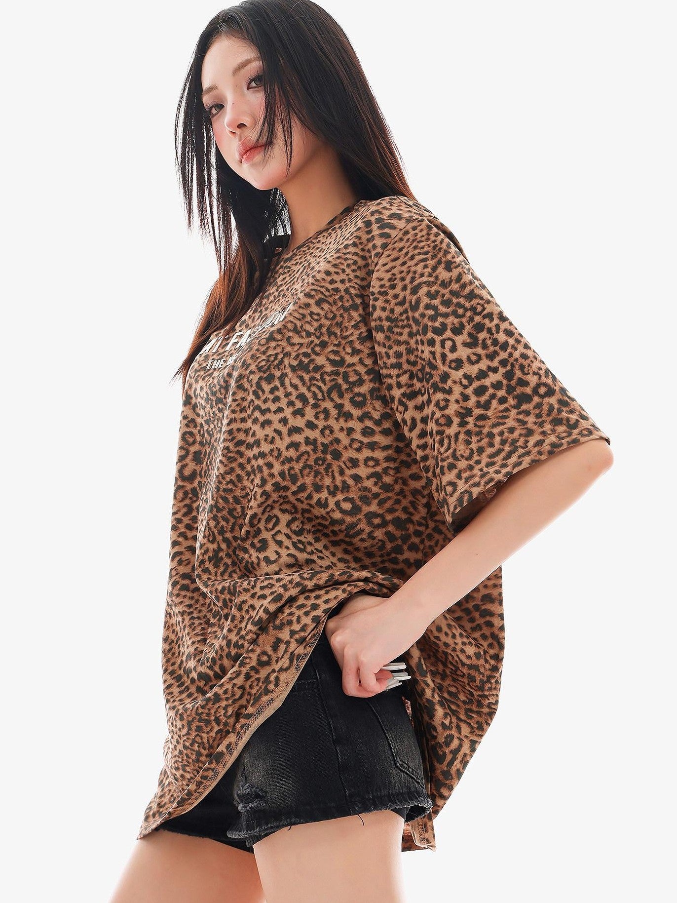 QIUQIU STUDIO Leopard Letter Print Round Neck Women&