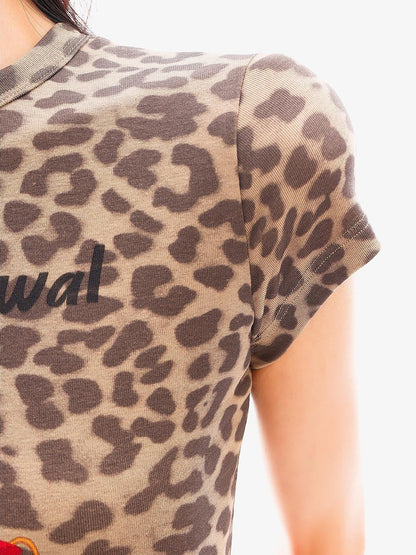 QIUQIU STUDIO Leopard Puppy Print Cropped Waist Cinch Round Neck Women&