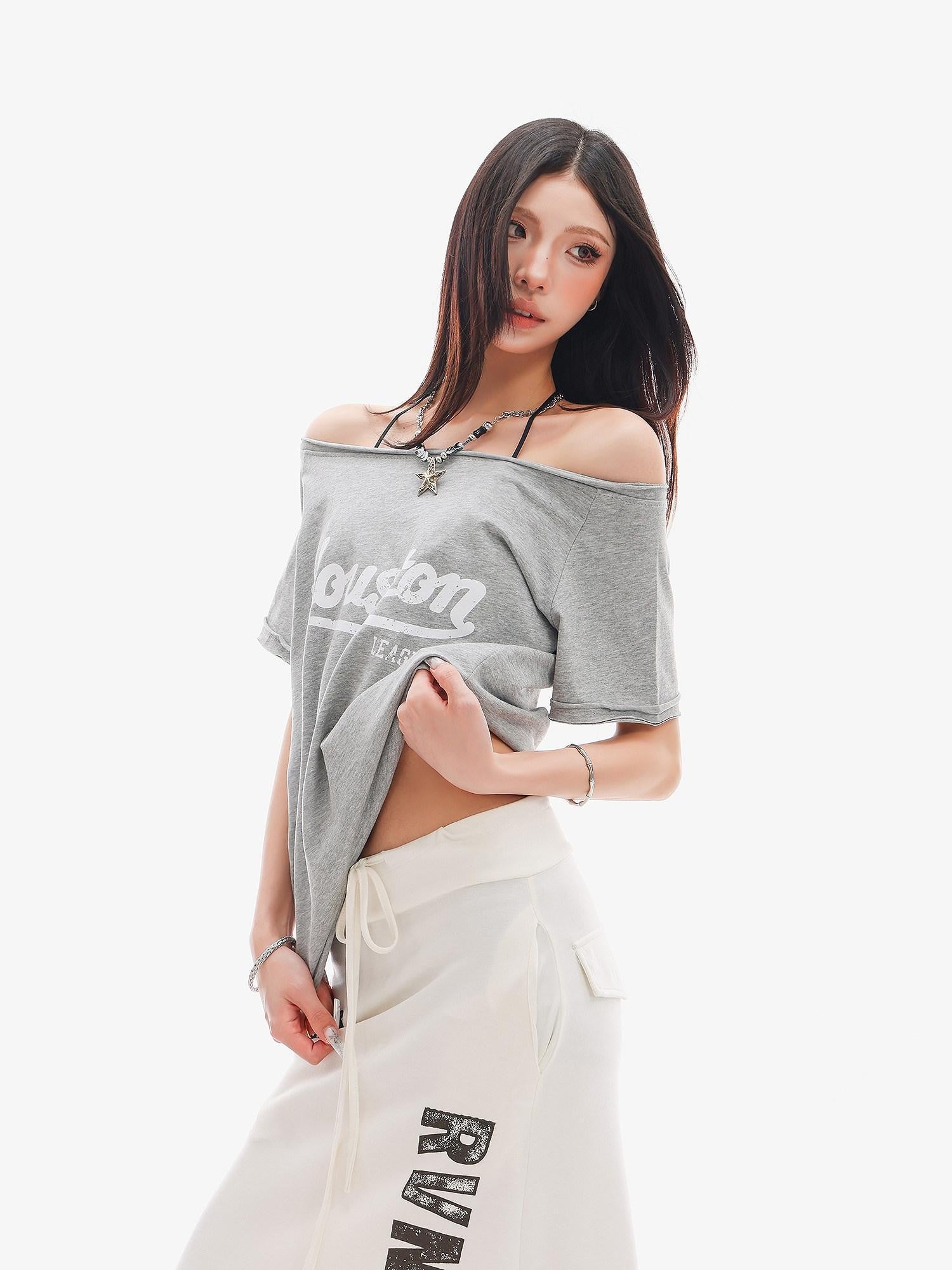 QIUQIU STUDIO Letter Print Asymmetric Shoulder Slim Fit Women&