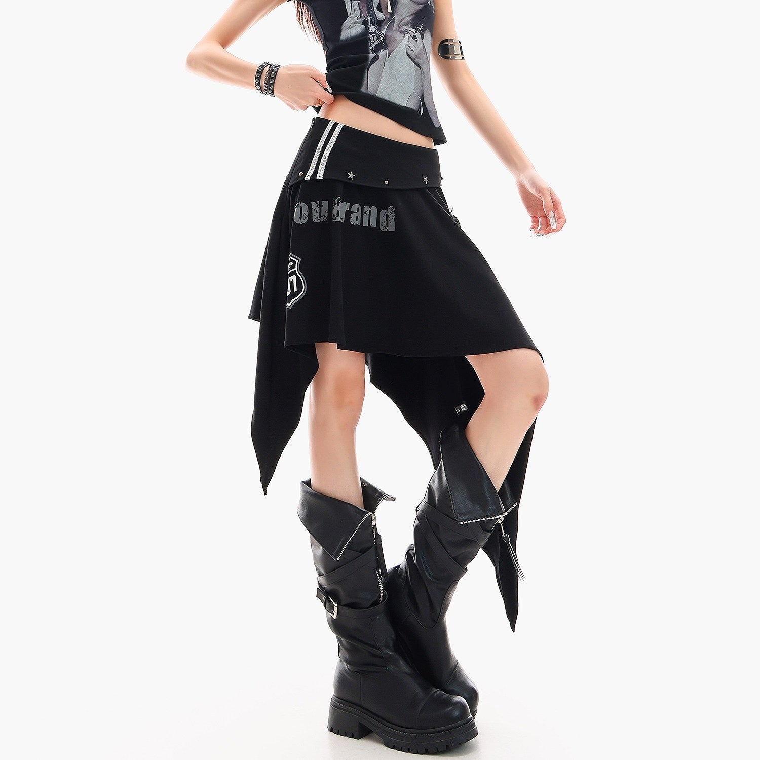 QIUQIU_STUDIO_Letter_Print_Asymmetrical_Irregular_Hem_Women&