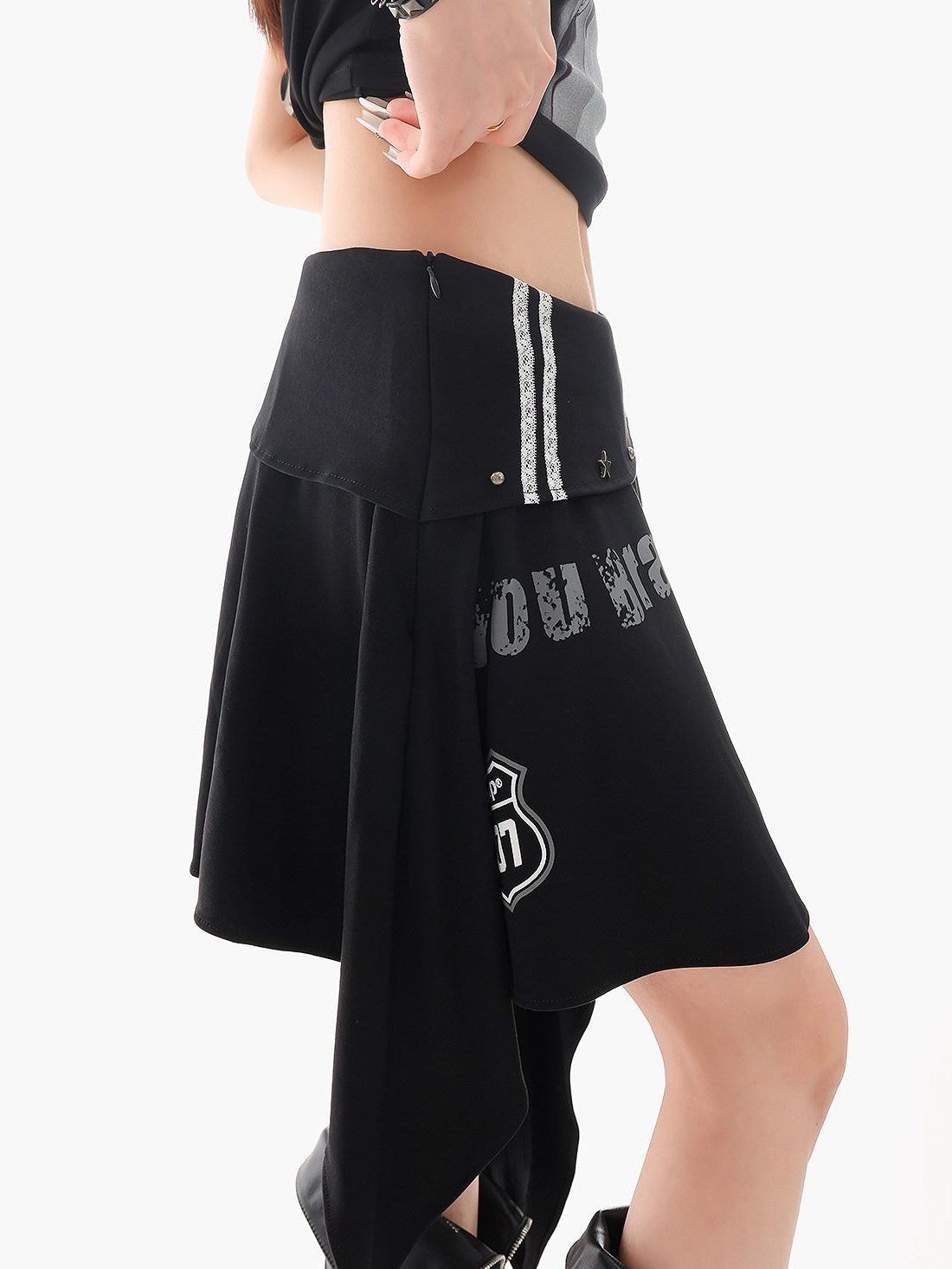 QIUQIU STUDIO Letter Print Asymmetrical Irregular Hem Women&