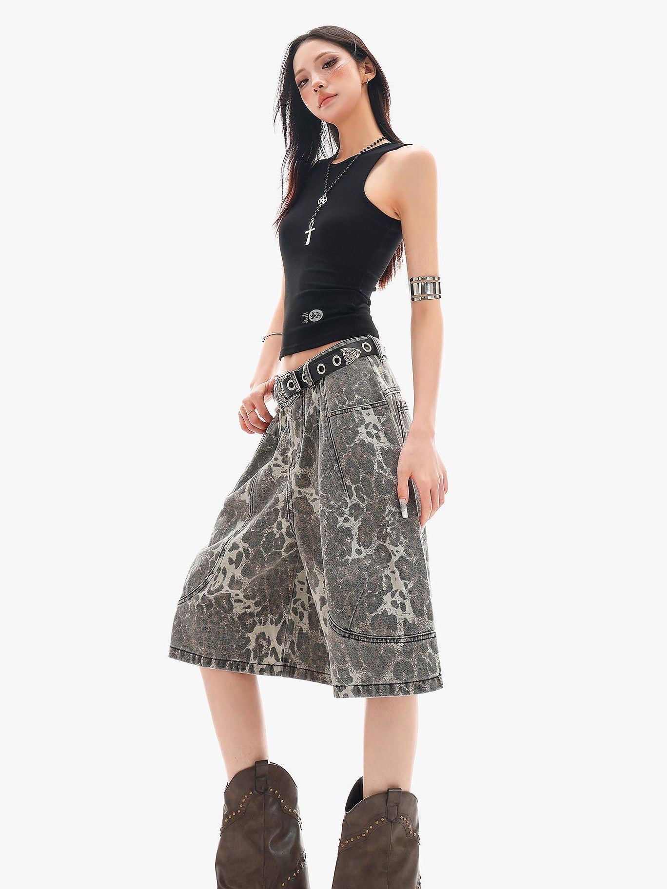 QIUQIU STUDIO Letter Print Round Neck Slim Fit Minimalist Women&