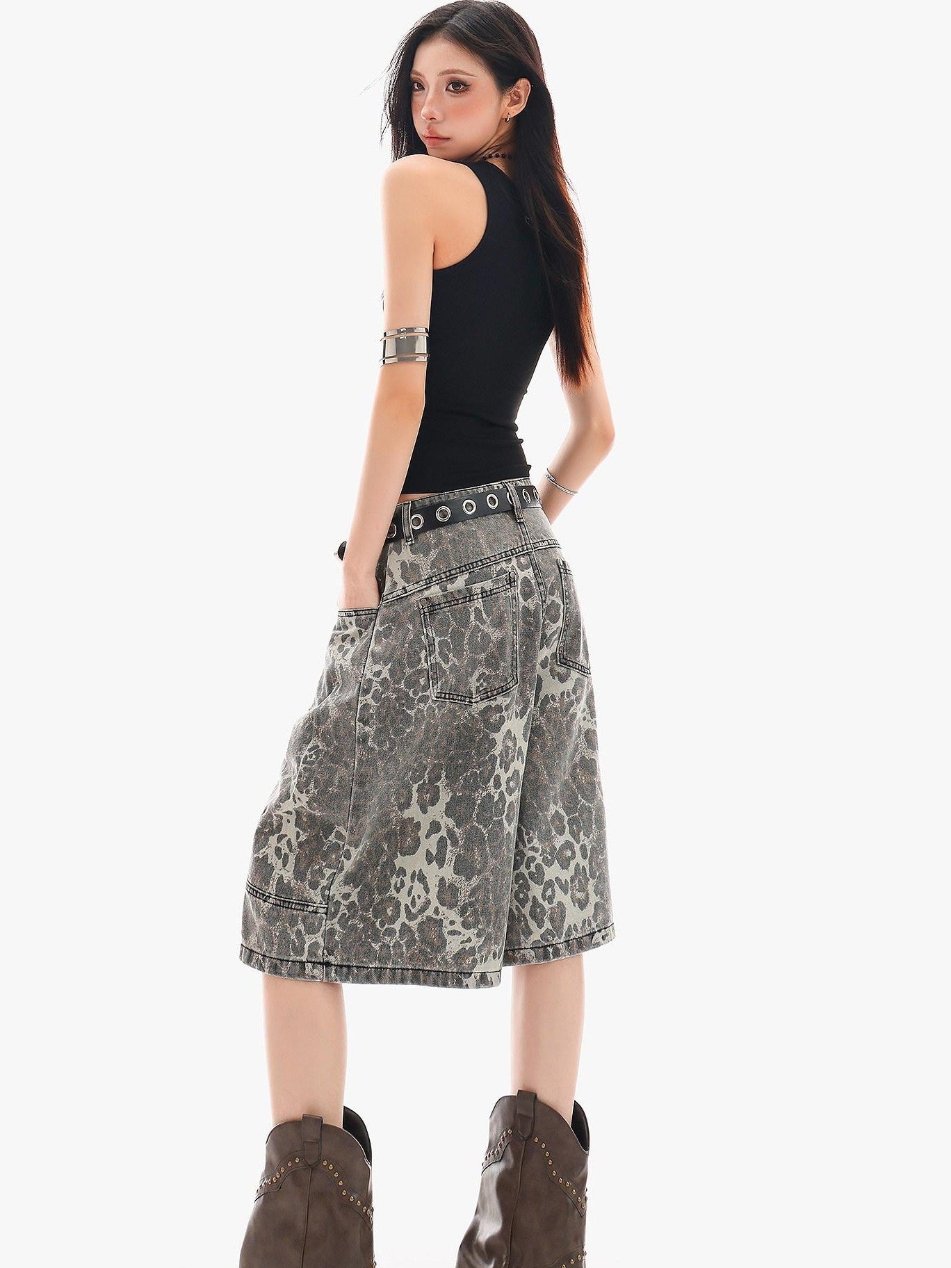 QIUQIU STUDIO Letter Print Round Neck Slim Fit Minimalist Women&