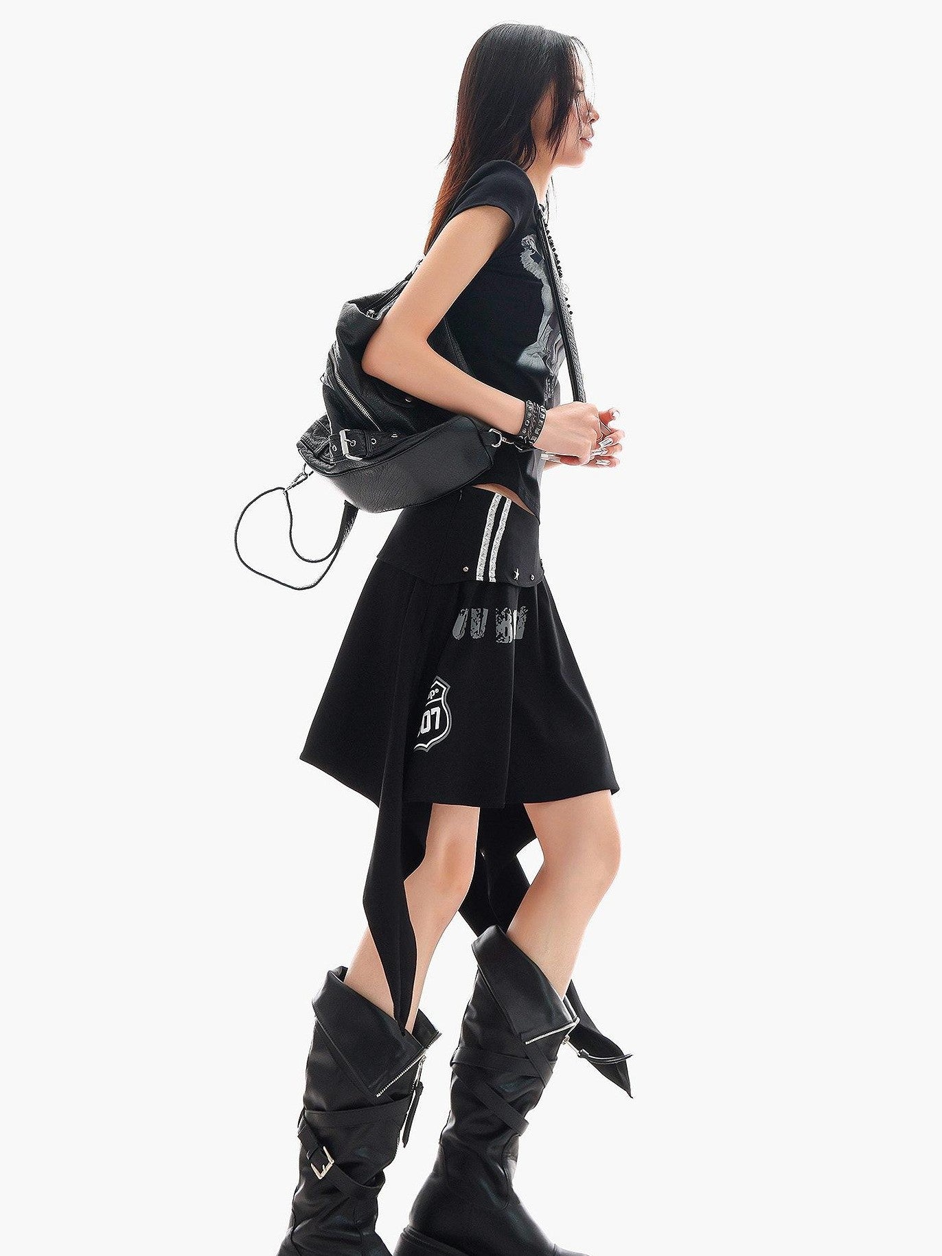QIUQIU STUDIO Lettered Character Print Crewneck Slim Fit Waist American Babe Women&
