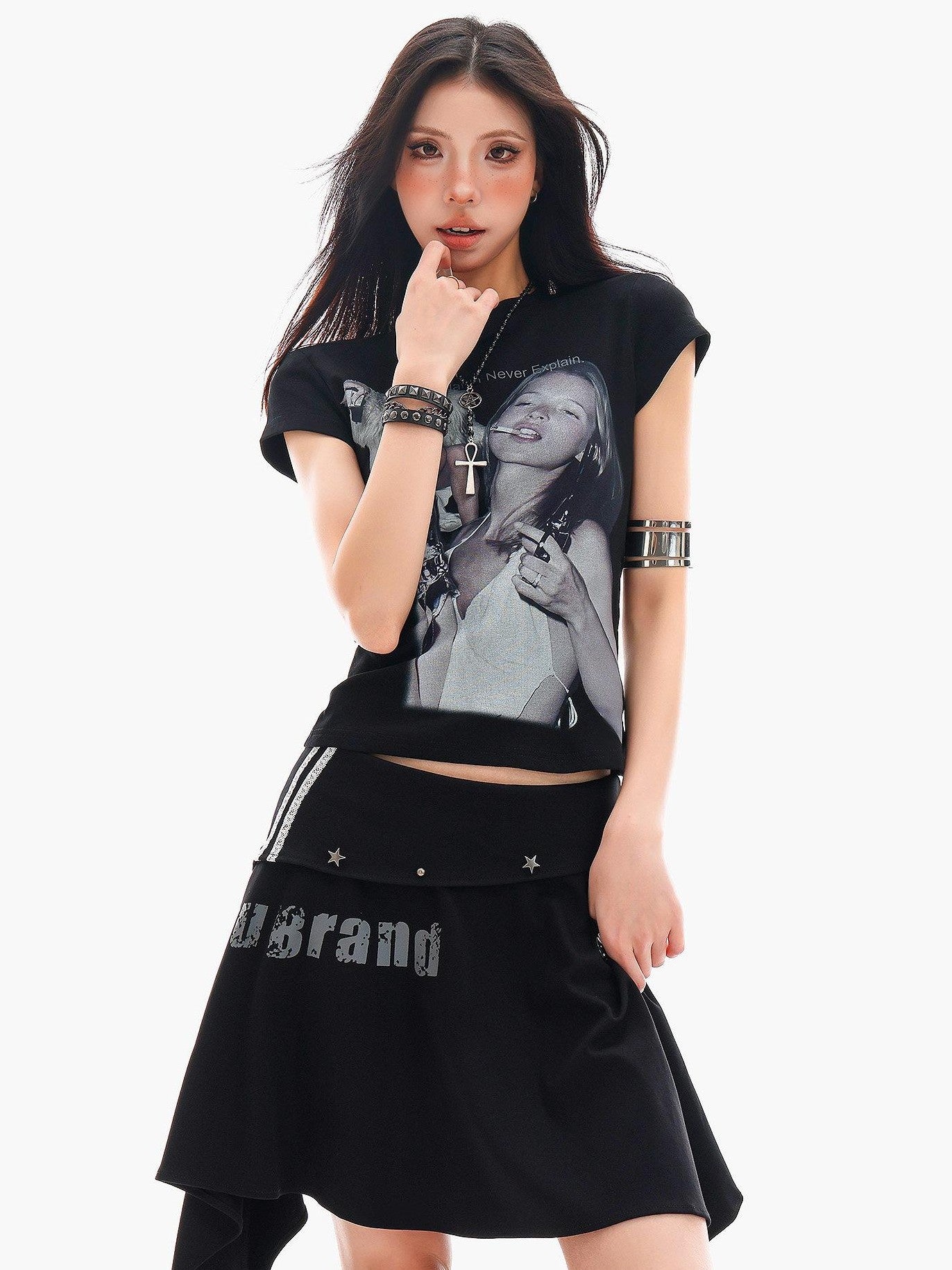 QIUQIU STUDIO Lettered Character Print Crewneck Slim Fit Waist American Babe Women&