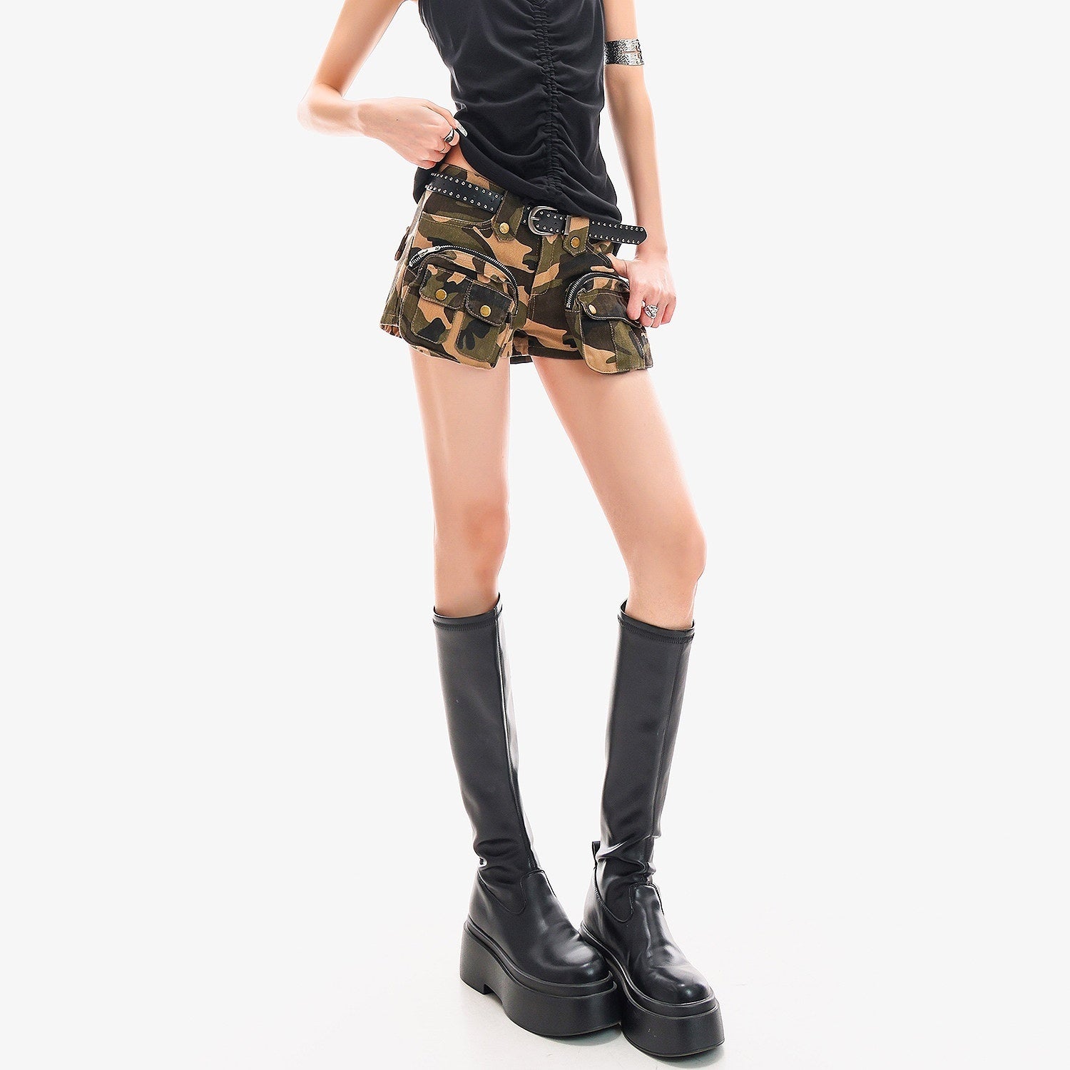 QIUQIU_STUDIO_Metal_Trim_Halter_V-neck_Drawstring_Slim_Waist_Women&