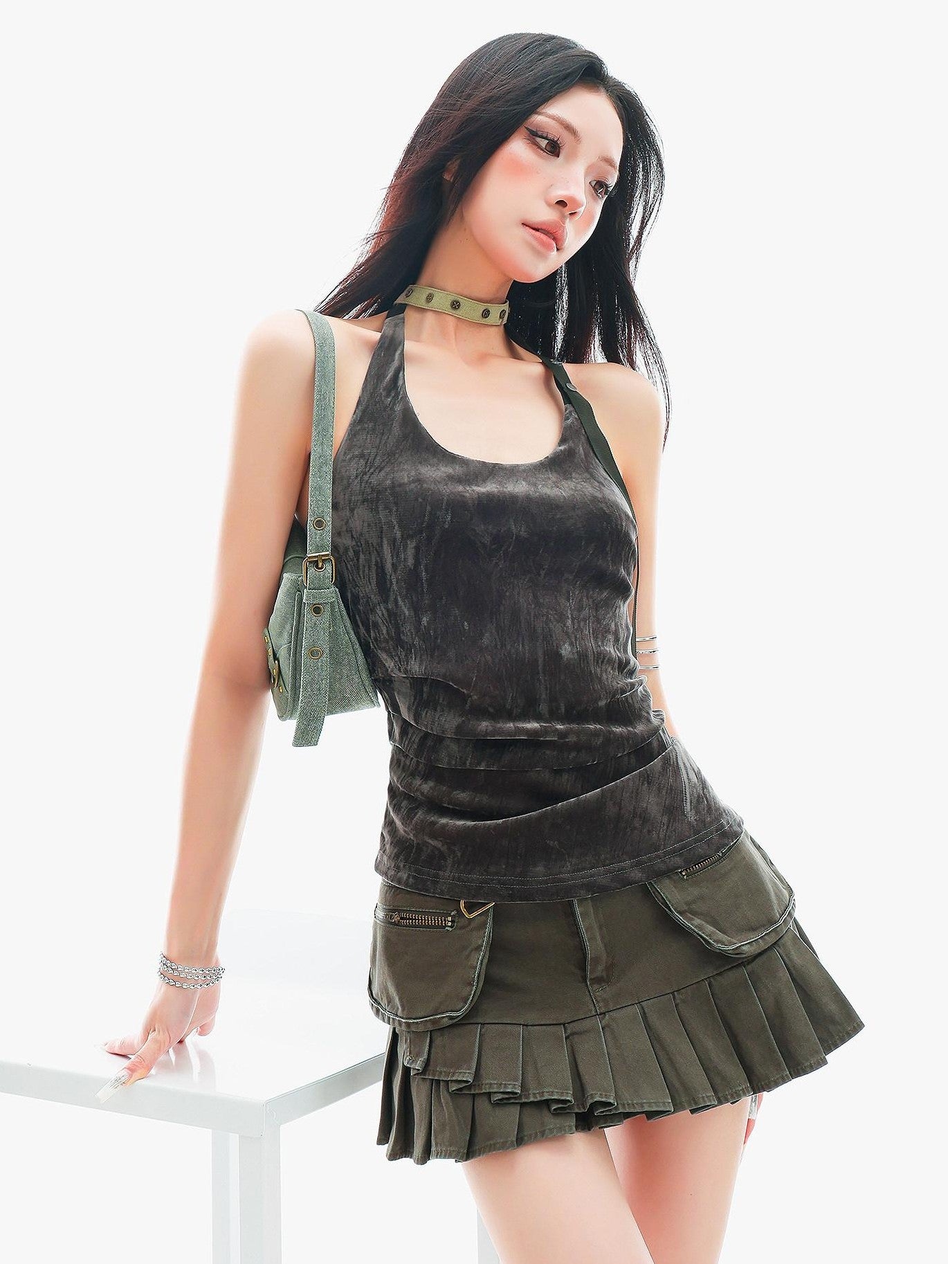 QIUQIU STUDIO Plush Backless U Neck Waist Cinch Slim Fit Women&