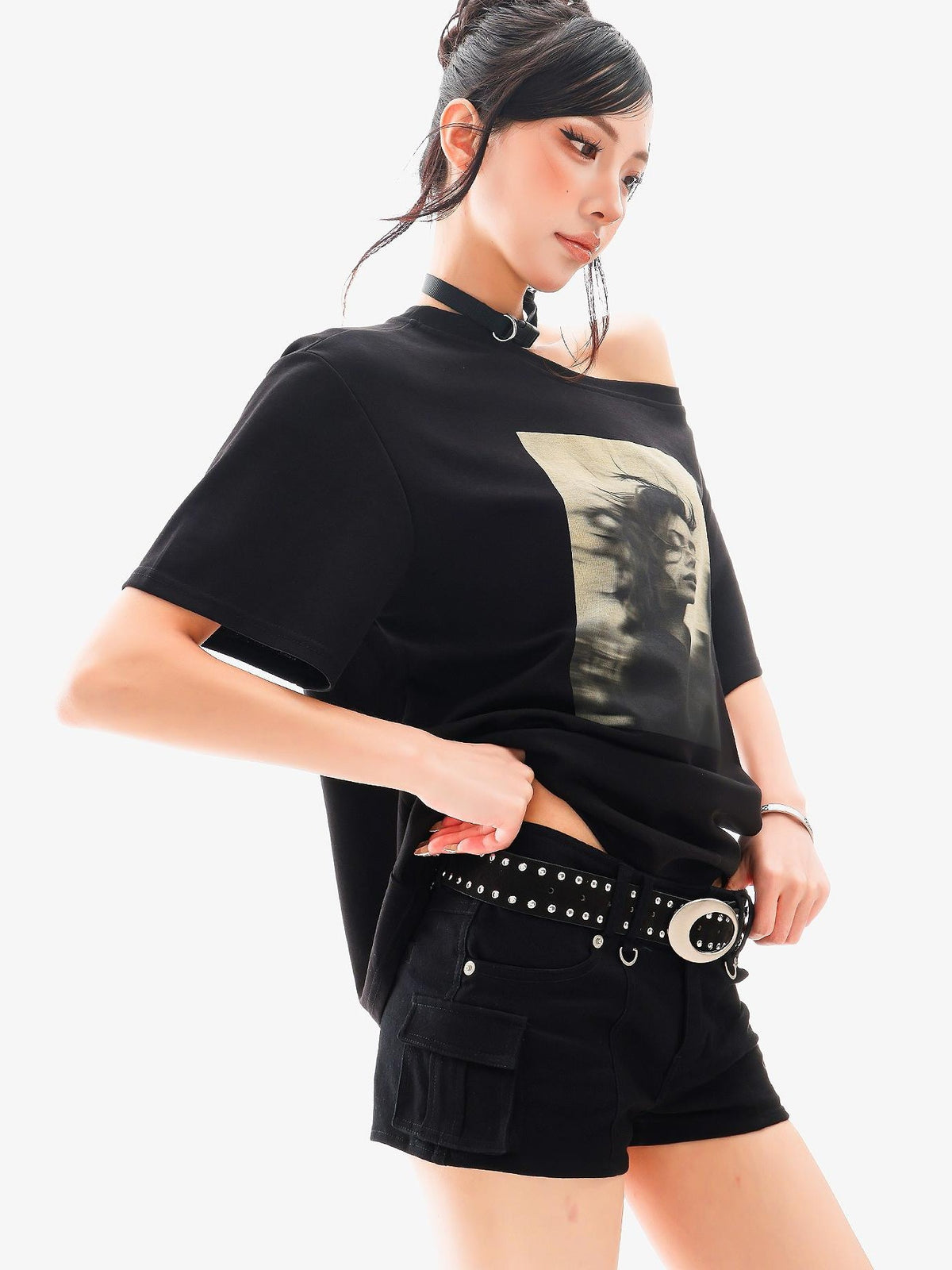 QIUQIU STUDIO Portrait Print Asymmetric Shoulder Loose Fit Women&