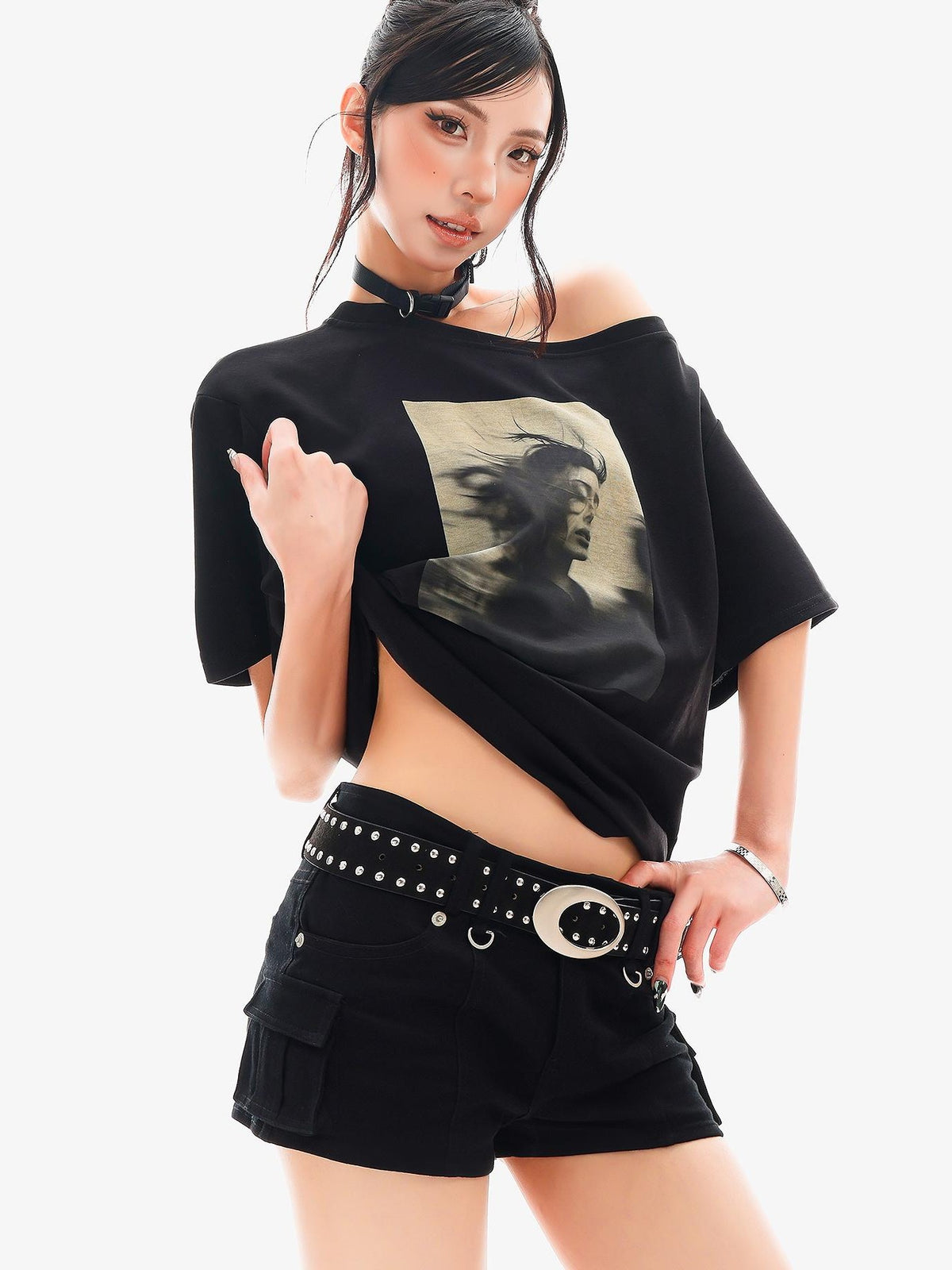 QIUQIU STUDIO Portrait Print Asymmetric Shoulder Loose Fit Women&