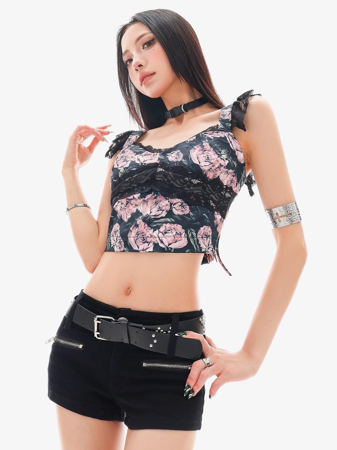 QIUQIU STUDIO Rose Print Lace Trim Navel Baring Short Cropped Slim Fit Women&