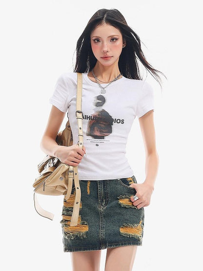 QIUQIU STUDIO Round Neck Letter And Character Print Slim Fit Women&