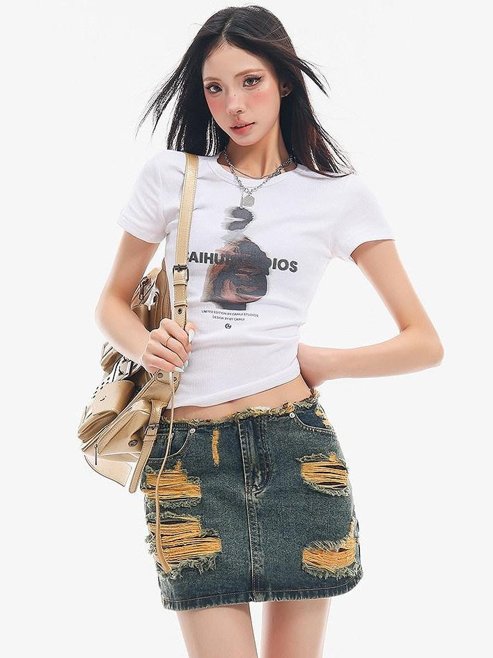 QIUQIU STUDIO Round Neck Letter And Character Print Slim Fit Women&