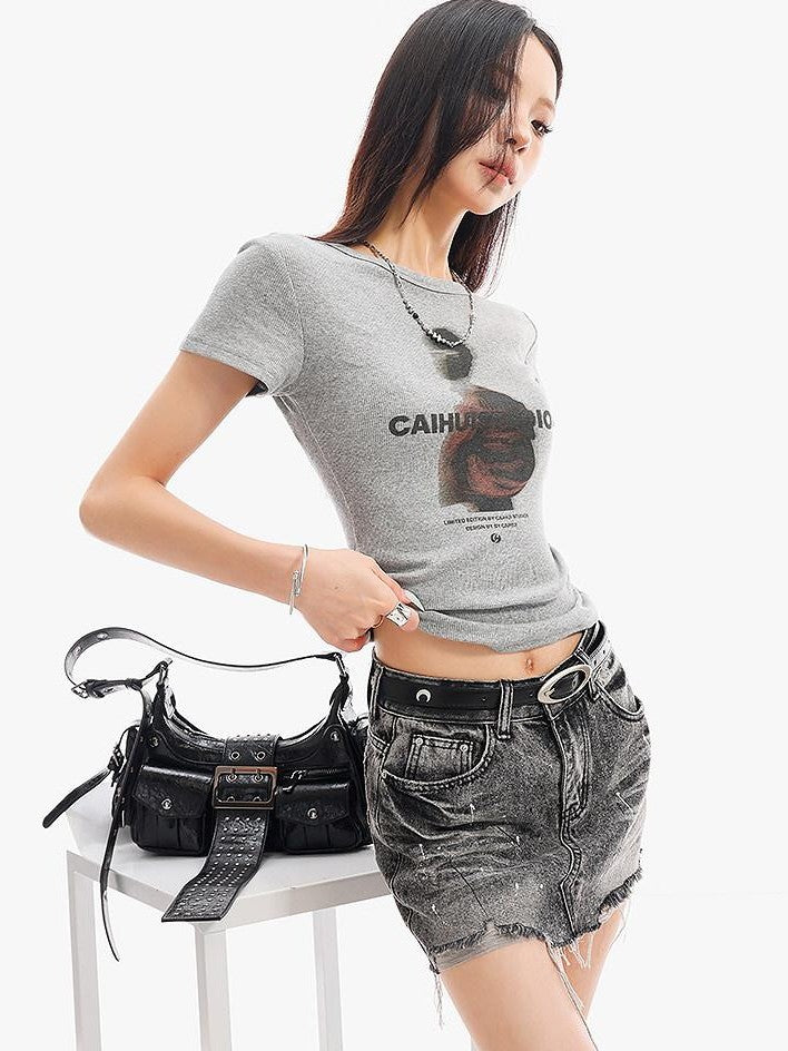 QIUQIU STUDIO Round Neck Letter And Character Print Slim Fit Women&
