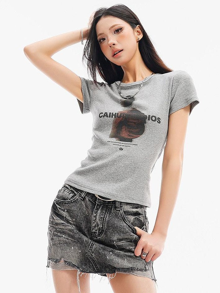 QIUQIU STUDIO Round Neck Letter And Character Print Slim Fit Women&