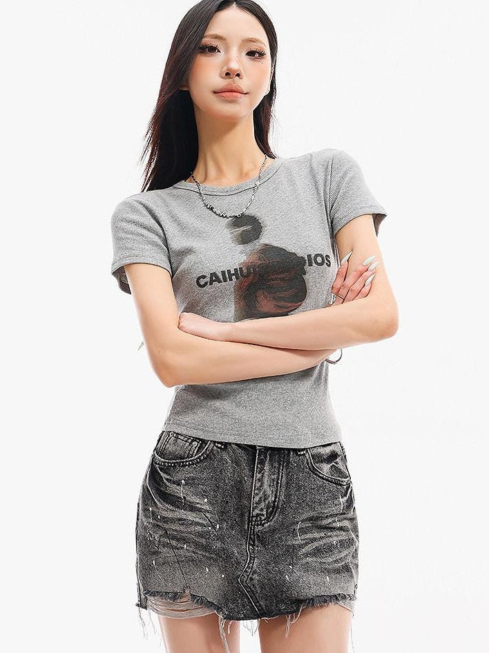 QIUQIU STUDIO Round Neck Letter And Character Print Slim Fit Women&
