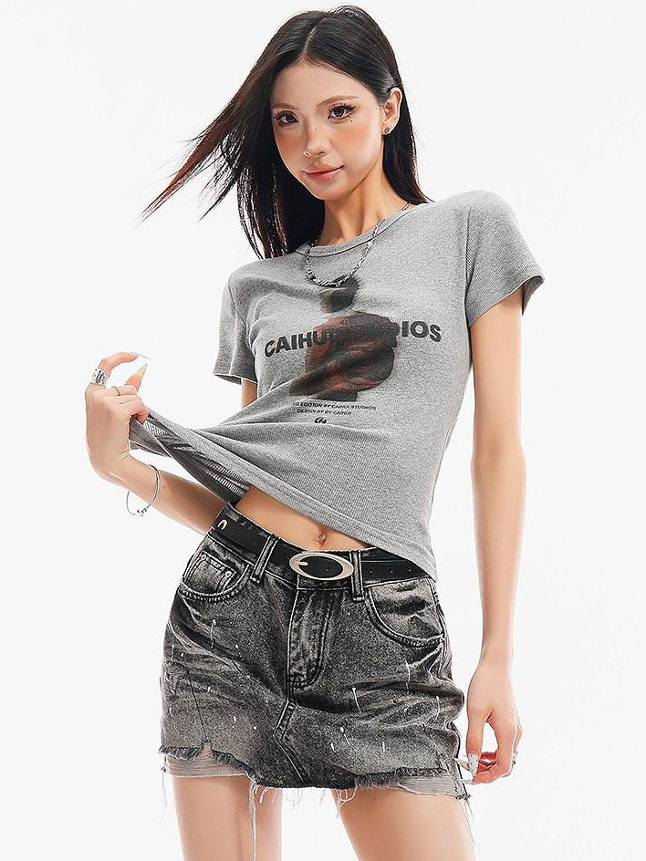 QIUQIU STUDIO Round Neck Letter And Character Print Slim Fit Women&