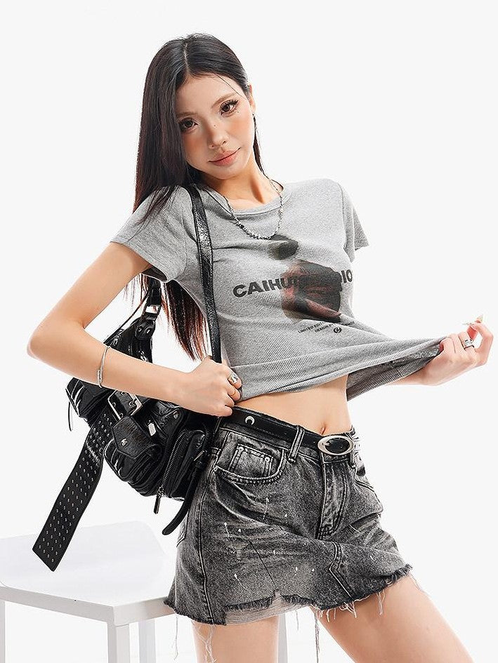 QIUQIU STUDIO Round Neck Letter And Character Print Slim Fit Women&