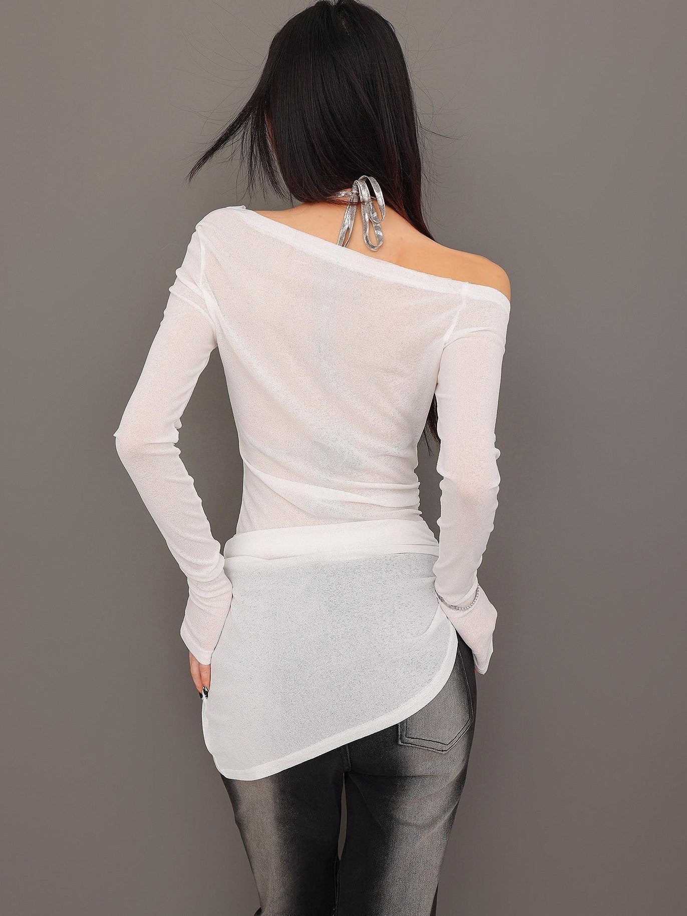 QIUQIU STUDIO Sheer Contrast Asymmetric Halter Women&