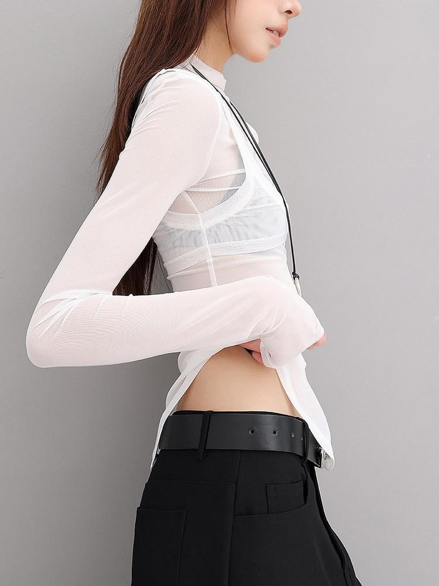 QIUQIU STUDIO Sheer Faux Layered Mock Neck Spliced Slim Fit Women&