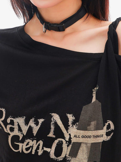 QIUQIU STUDIO Sheer One Shoulder Letter Portrait Print Women&