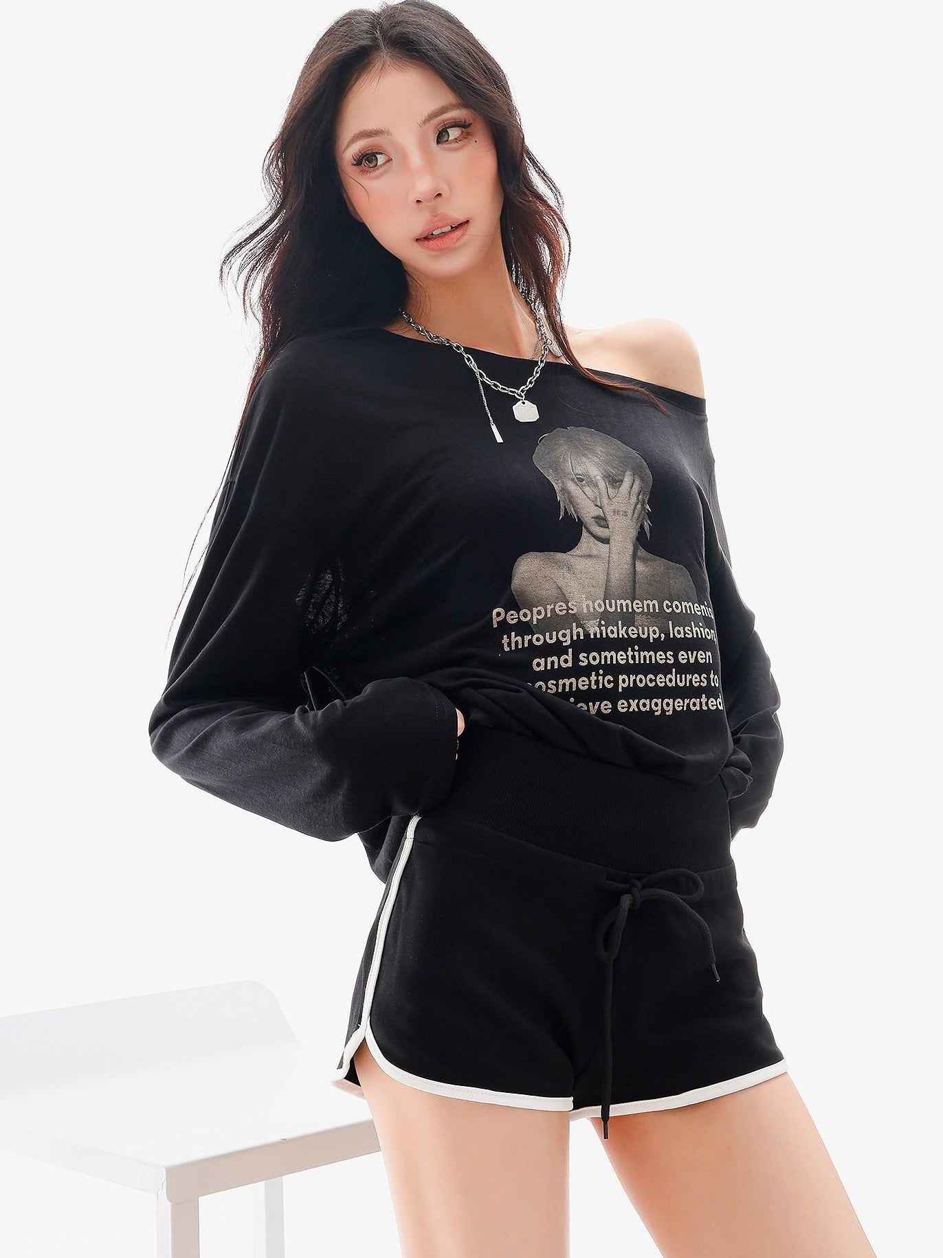 QIUQIU STUDIO Sheer Portrait Print Asymmetric Shoulder Loose Women&